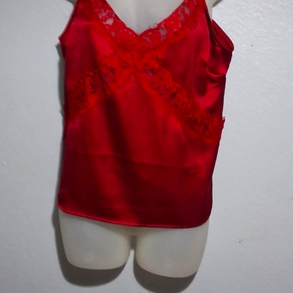 Lulu's Burgundy Top - Picture 3 of 6